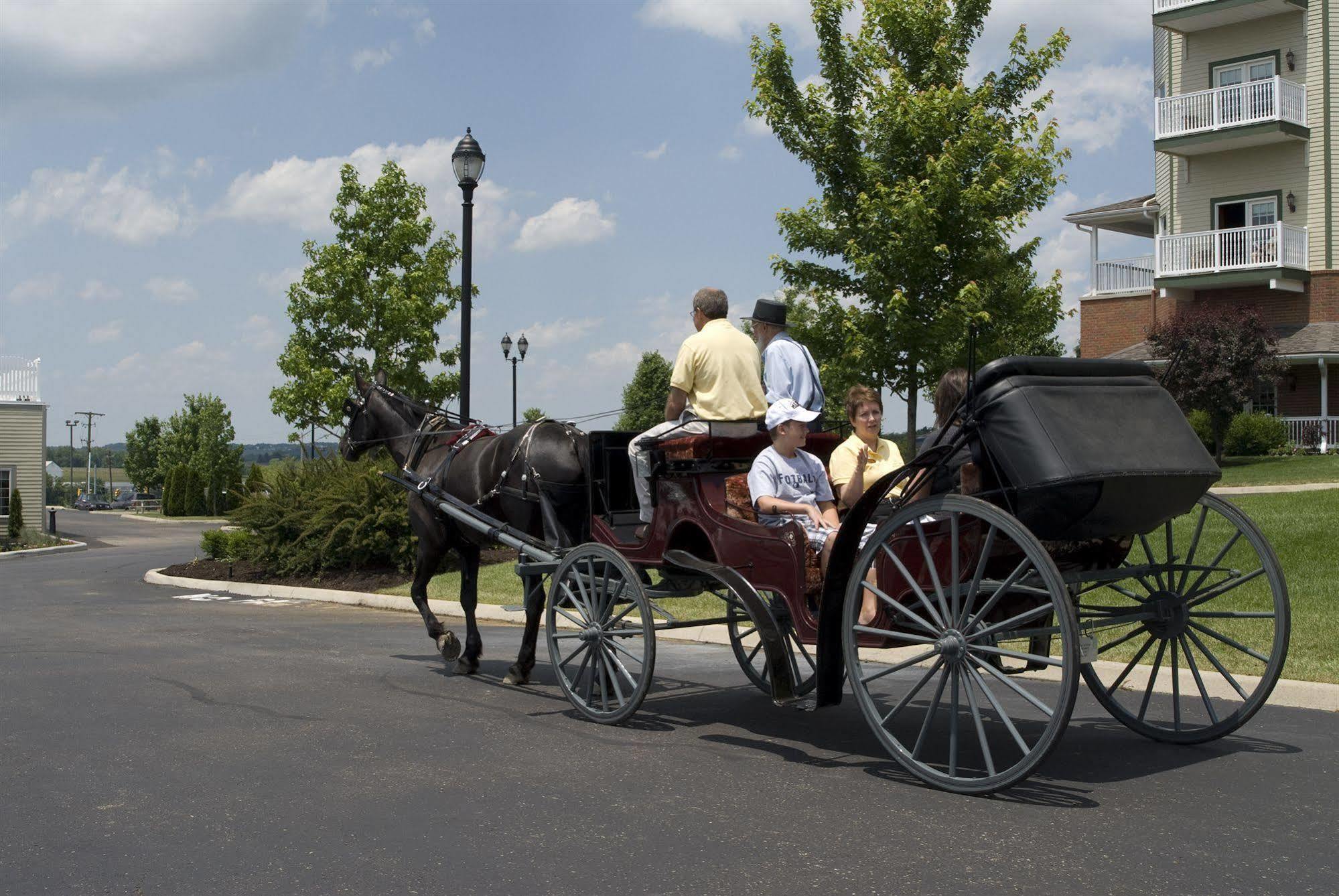 Carlisle Inn Sugarcreek Exteriör bild