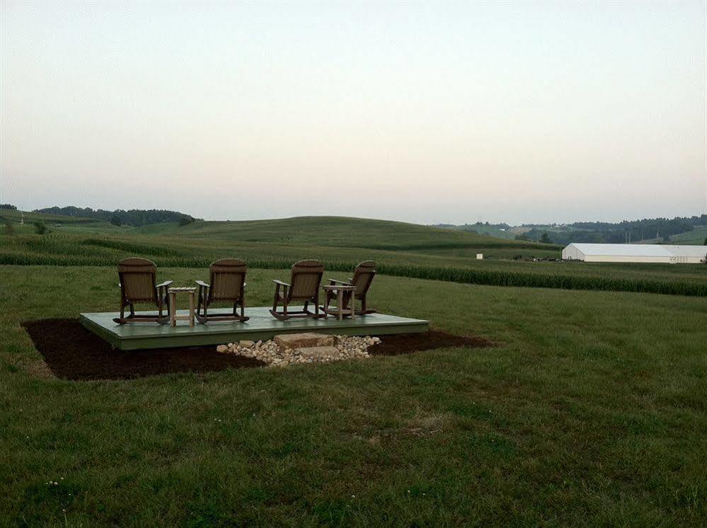 Carlisle Inn Sugarcreek Exteriör bild